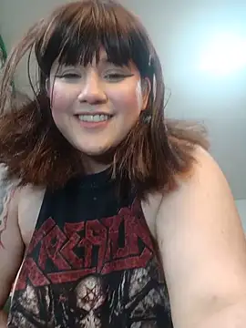 ItsNaiixa online show from May 17, 2026, 6:55 am