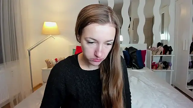 KateRedgar online show from February 17, 2025, 10:07 am