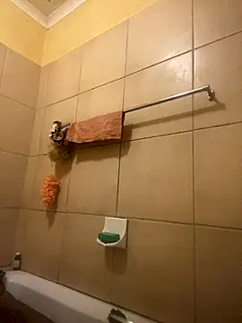 Moorella1 online show from December 3, 2025, 4:49 pm