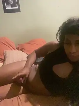 Moorella1 online show from December 14, 2025, 8:02 pm