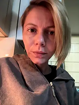 tanyagrey online show from October 1, 2025, 5:35 am