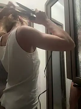 tanyagrey online show from December 2, 2025, 7:14 am