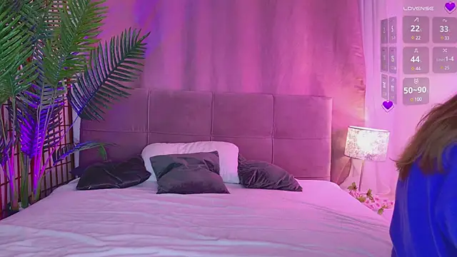 Mia  Peach online show from January 18, 2025, 9:34 pm