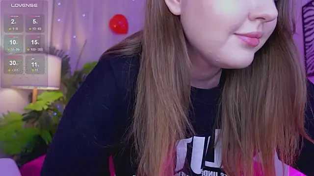 Mia  Peach online show from February 15, 2025, 12:37 am