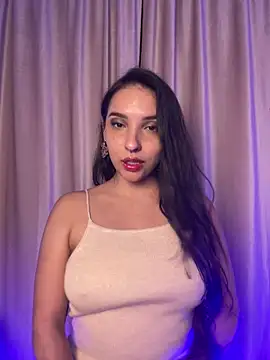 Snapshot of ThaliaRivera_ chatting on October 17, 2025, 11:40 pm ThaliaRivera online show from October 17, 2025, 11:40 pm