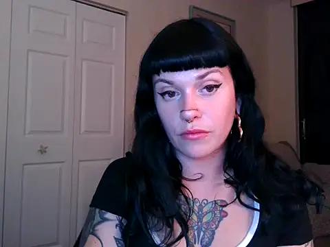 Snapshot of Marcelinegoddess chatting on December 10, 2024, 4:13 am Marcelinegoddess online show from December 10, 2024, 4:13 am