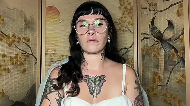 Snapshot of Marcelinegoddess chatting on July 19, 2026, 4:16 am Marcelinegoddess online show from July 19, 2026, 4:16 am