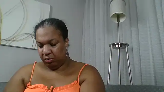 Snapshot of Badgirlbrittt chatting on October 24, 2025, 4:47 pm Badgirlbrittt online show from October 24, 2025, 4:47 pm