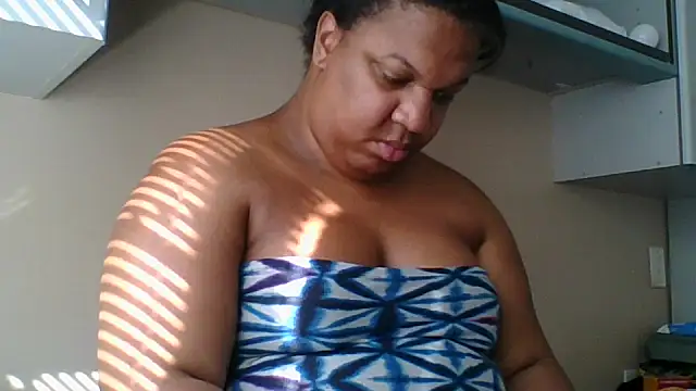 Snapshot of Badgirlbrittt chatting on November 24, 2025, 5:23 pm Badgirlbrittt online show from November 24, 2025, 5:23 pm