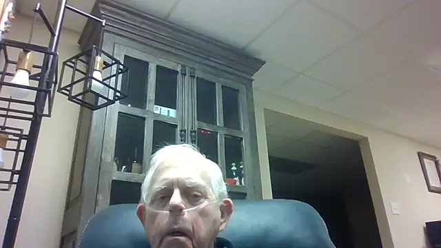 bootlegmanz online show from December 17, 2025, 6:58 pm