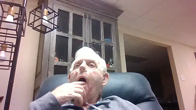 bootlegmanz online show from January 15, 2026, 3:49 pm