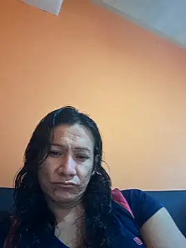 Snapshot of miicheele32 chatting on November 15, 2025, 8:05 pm miicheele32 online show from November 15, 2025, 8:05 pm