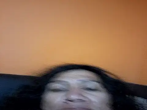 miicheele32 online show from December 3, 2025, 3:54 pm