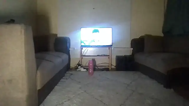 Snapshot of SmallGoodNutts chatting on September 11, 2025, 4:23 am SmallGoodNutts online show from September 11, 2025, 4:23 am