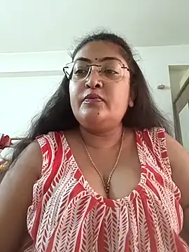 LAVERNIYA  online show from October 26, 2025, 3:45 am