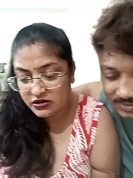 LAVERNIYA  online show from November 8, 2025, 6:51 pm