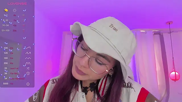 Snapshot of sophiecherry_ chatting on December 28, 2024, 9:08 pm sophiecherry online show from December 28, 2024, 9:08 pm