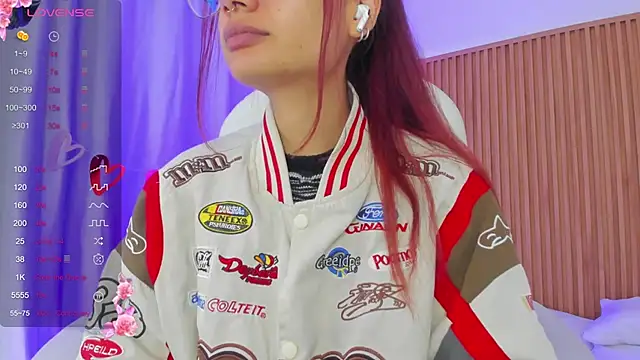 Snapshot of sophiecherry_ chatting on March 9, 2025, 5:44 am sophiecherry online show from March 9, 2025, 5:44 am