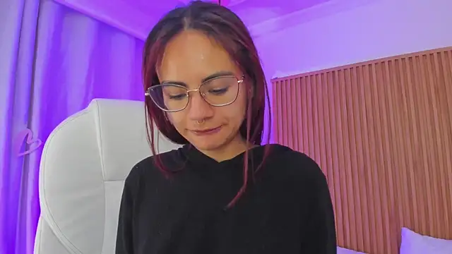 Snapshot of sophiecherry_ chatting on March 15, 2025, 9:19 am sophiecherry online show from March 15, 2025, 9:19 am