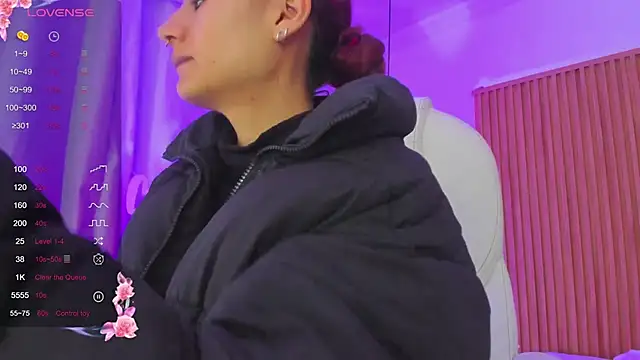 Snapshot of sophiecherry_ chatting on March 16, 2025, 5:25 am sophiecherry online show from March 16, 2025, 5:25 am