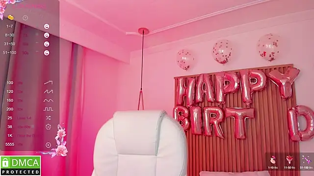 Snapshot of sophiecherry_ chatting on October 6, 2025, 10:07 pm sophiecherry online show from October 6, 2025, 10:07 pm