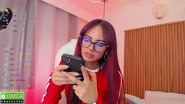 Snapshot of sophiecherry_ chatting on October 26, 2025, 8:15 pm sophiecherry online show from October 26, 2025, 8:15 pm