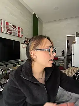 Hawitxui online show from November 27, 2025, 10:17 am