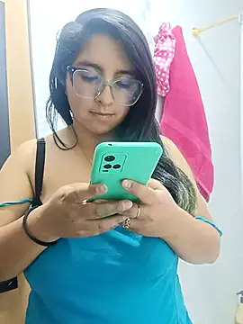 Snapshot of _Angelinaandrade_ chatting on November 21, 2025, 1:04 am Angelinaandrade online show from November 21, 2025, 1:04 am