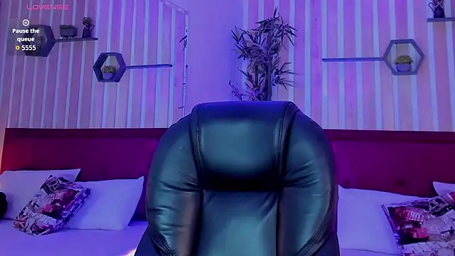 Snapshot of miah_connor chatting on March 3, 2026, 7:42 pm miah connor online show from March 3, 2026, 7:42 pm