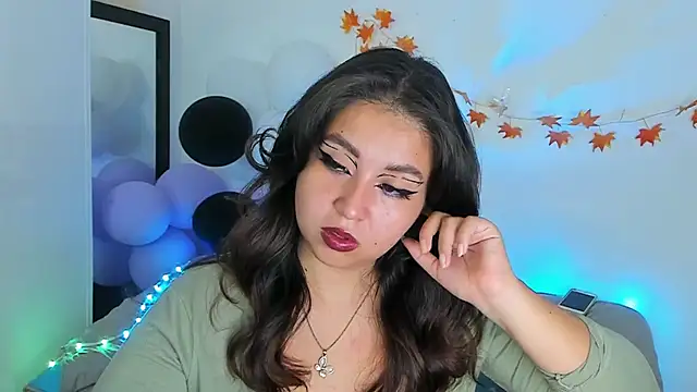 LiahDiaz online show from December 4, 2024, 2:15 pm