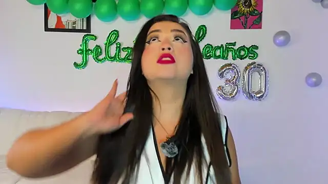 LiahDiaz online show from November 24, 2025, 8:52 pm