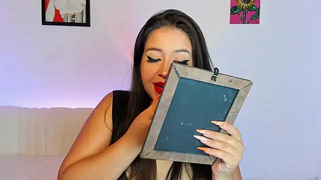 LiahDiaz online show from December 19, 2025, 4:36 pm