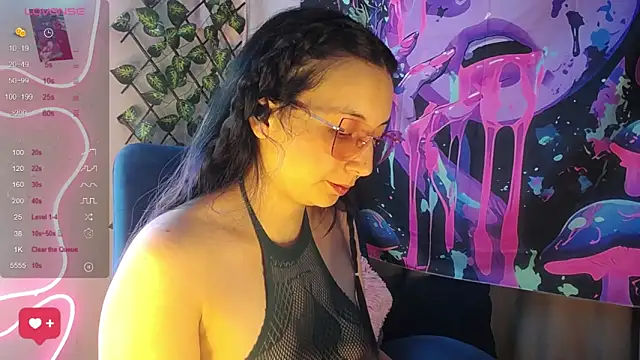 barbarablade online show from December 18, 2025, 3:56 am