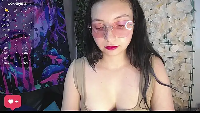 barbarablade online show from April 16, 2026, 9:50 pm