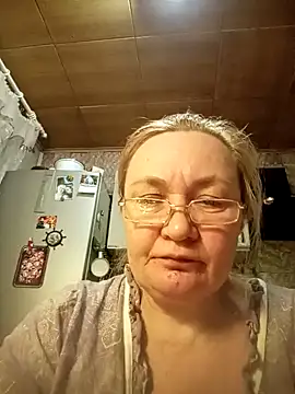 Snapshot of HelenaGlossX chatting on January 14, 2025, 5:01 pm HelenaGlossX online show from January 14, 2025, 5:01 pm