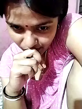 Snapshot of Hot_Pakhi chatting on December 21, 2024, 5:58 am Hot Pakhi online show from December 21, 2024, 5:58 am