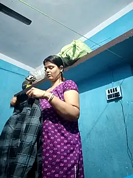 Snapshot of Hot_Pakhi chatting on February 7, 2025, 11:45 am Hot Pakhi online show from February 7, 2025, 11:45 am