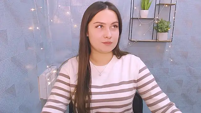 Snapshot of EmiliaTemi_ chatting on January 3, 2025, 1:14 pm EmiliaTemi online show from January 3, 2025, 1:14 pm