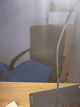 luisa16xxx online show from April 1, 2026, 7:33 pm