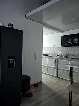 luisa16xxx online show from April 10, 2026, 9:08 pm