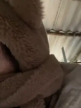 Snapshot of Laura8910 chatting on January 16, 2025, 9:59 am Laura8910 online show from January 16, 2025, 9:59 am