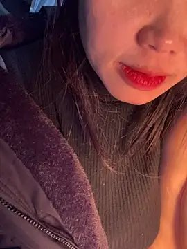 Snapshot of Laura8910 chatting on January 20, 2025, 11:24 am Laura8910 online show from January 20, 2025, 11:24 am