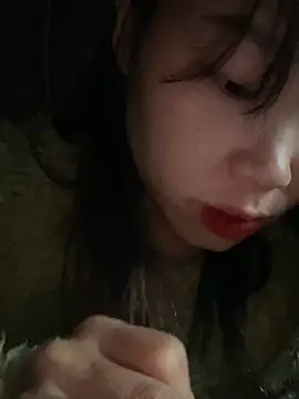 Snapshot of Laura8910 chatting on February 20, 2025, 1:14 am Laura8910 online show from February 20, 2025, 1:14 am