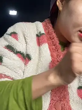 Snapshot of Laura8910 chatting on March 18, 2025, 6:46 am Laura8910 online show from March 18, 2025, 6:46 am