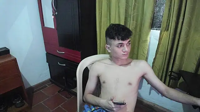 Waturox online show from January 13, 2026, 10:04 pm