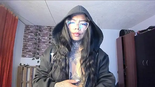 Snapshot of nicole_volkov chatting on November 11, 2025, 6:02 am nicole volkov online show from November 11, 2025, 6:02 am