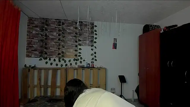 Snapshot of nicole_volkov chatting on November 15, 2025, 6:11 am nicole volkov online show from November 15, 2025, 6:11 am