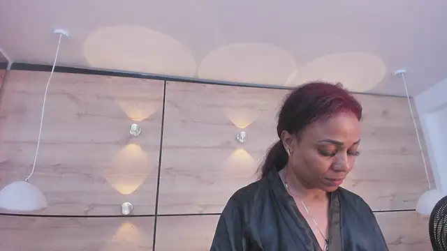 martina touss online show from December 5, 2025, 12:52 am