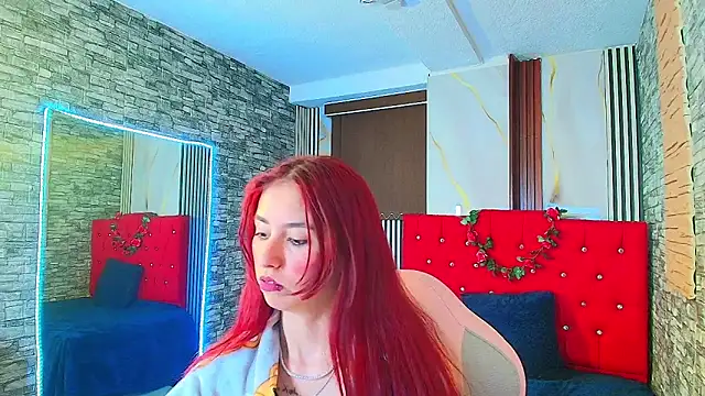 mildre303av online show from November 11, 2025, 7:58 pm