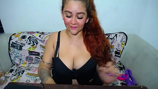 loly bigbooty4u online show from January 19, 2025, 4:01 am